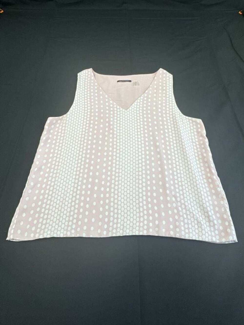 T Tahari Pink and White Polka Dot V-Neck Sleeveless Tank Top Size L